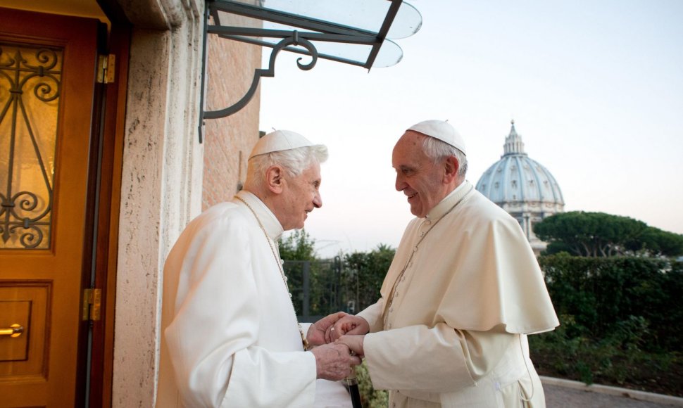 Popiežius Pranciškus ir Benediktas XVI