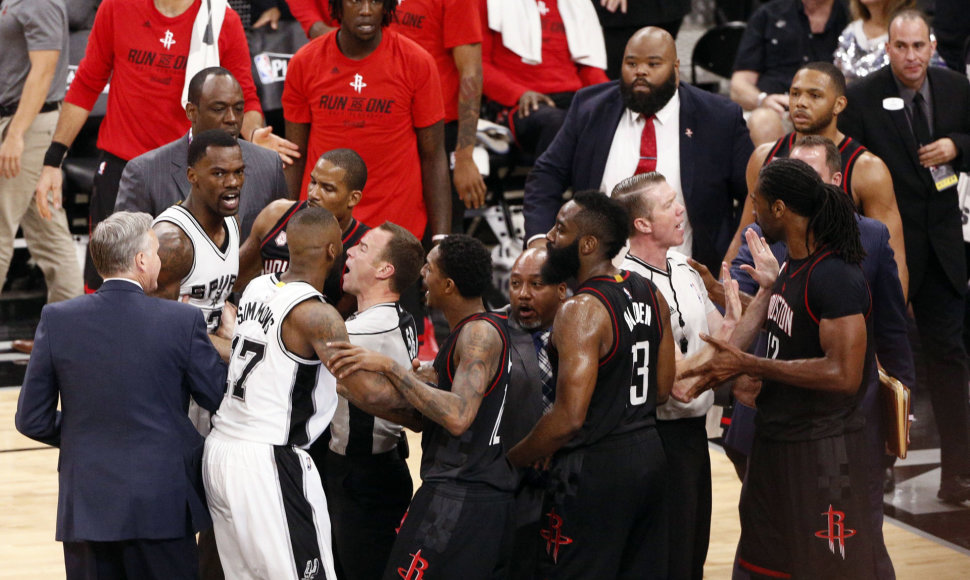 „Spurs“ – „Rockets“