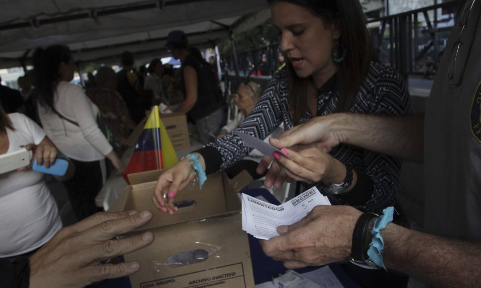 Venesueloje įvyko neoficialus referendumas