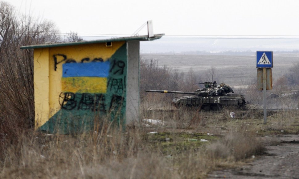 Ukrainos tankas netoli Debalcevės miesto