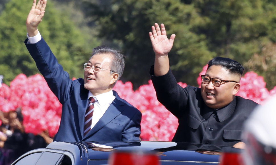 Moon Jae-inas ir Kim Jong Unas