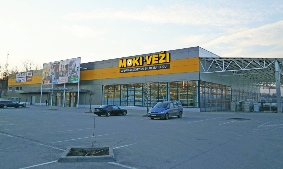 Alytuje – didžiausias Lietuvoje „MOKI-VEŽI“ prekybos centras.