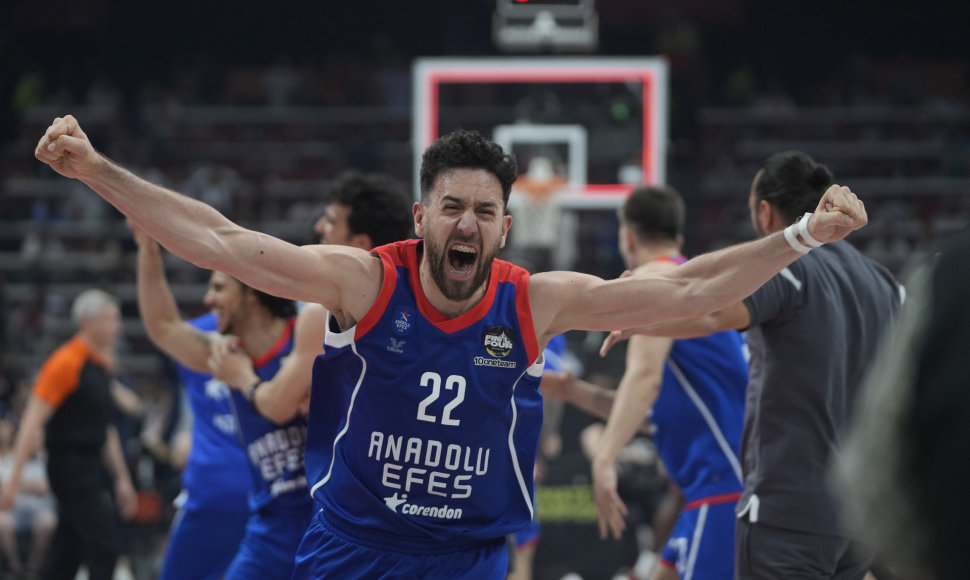 „Stambulo „Anadolu Efes“ klubo triumfas Eurolygoje“ 