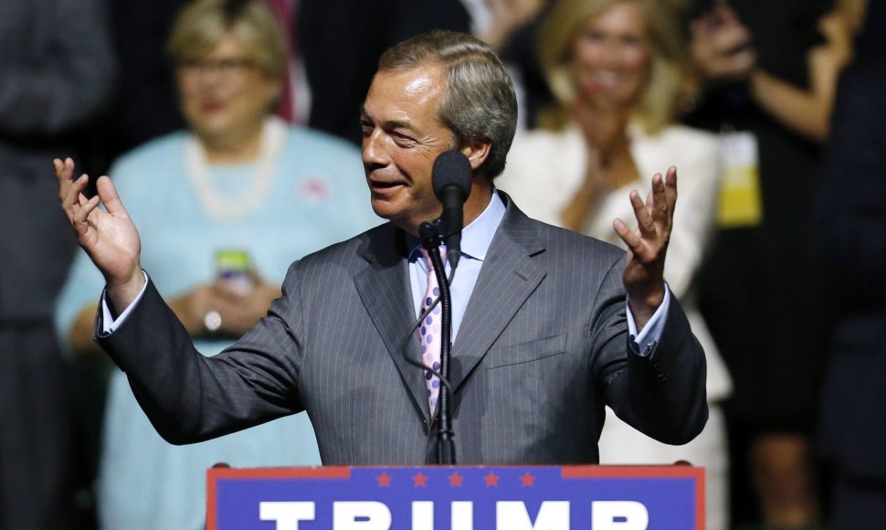 Nigelas Farage'as dalyvavo respublikonų kandidato į JAV prezidentus Donaldo Trumpo kampanijos renginyje Misisipės valstijoje