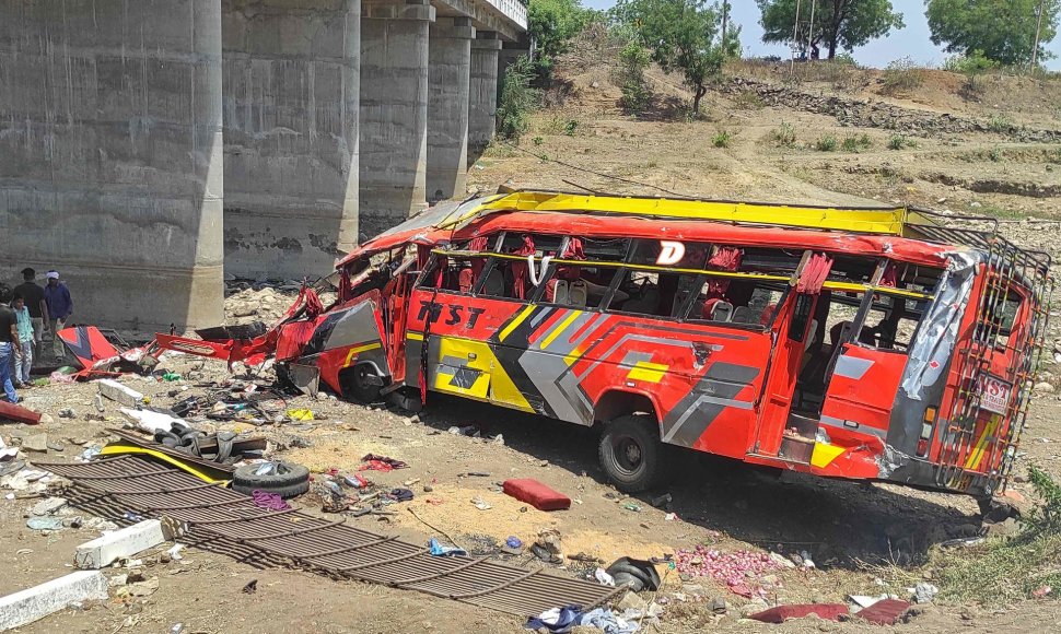 Autobuso avarija Indijoje