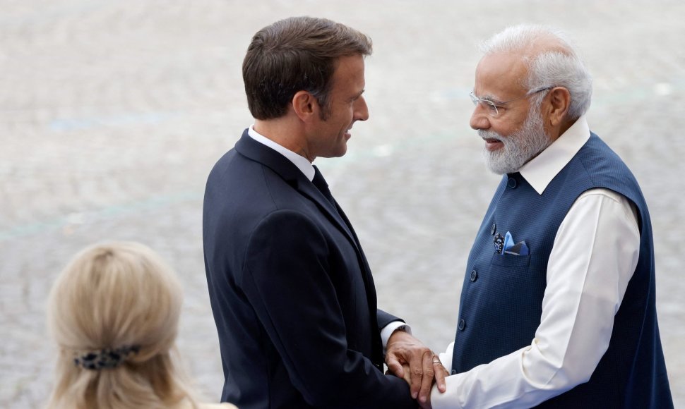 Prancūzijos prezidentas Emmanuelis Macronas ir Indijos premjeras Narendra Modi