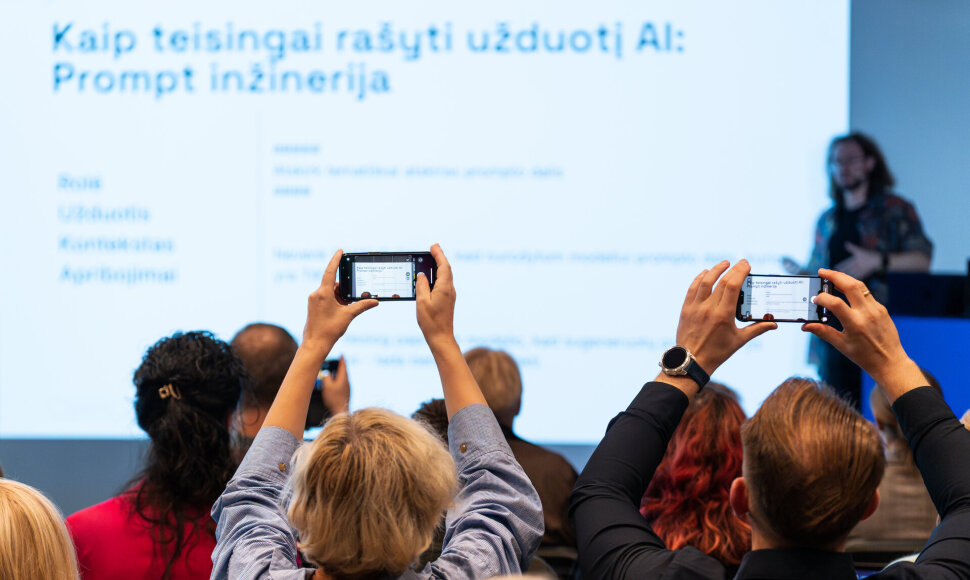 &bdquo;Tesonet Foundation&ldquo; ir &bdquo;Vedliai&ldquo; pradeda mokytojų DI įgūdžių stiprinimo programą
