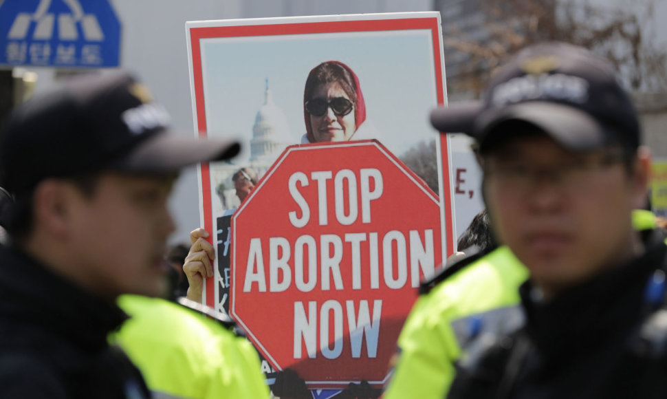 Abortų draudimo šalininkai protestuoja