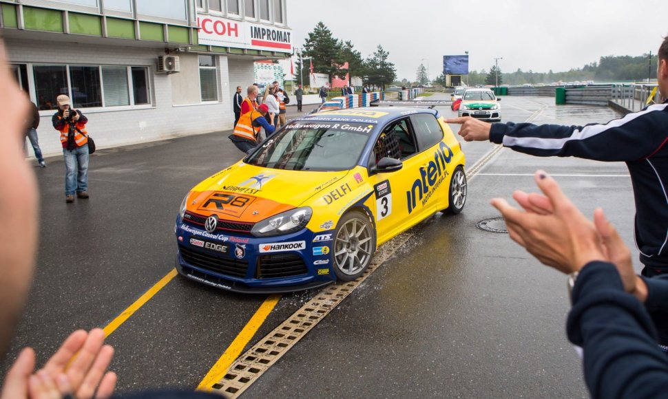 „Volkswagen Castrol Cup“ lenktynės Brno trasoje Čekijoje