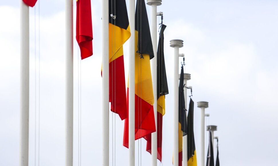 Prie Vyriausybės iškeltos devynios Belgijos vėliavos