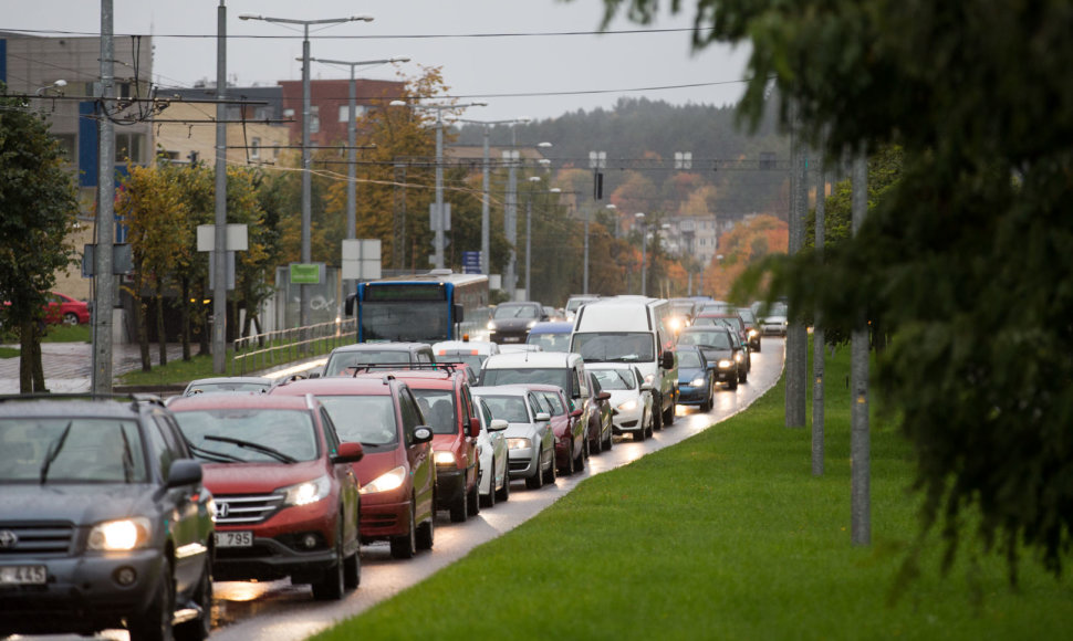 Automobilių spūstys Vilniaus gatvėse