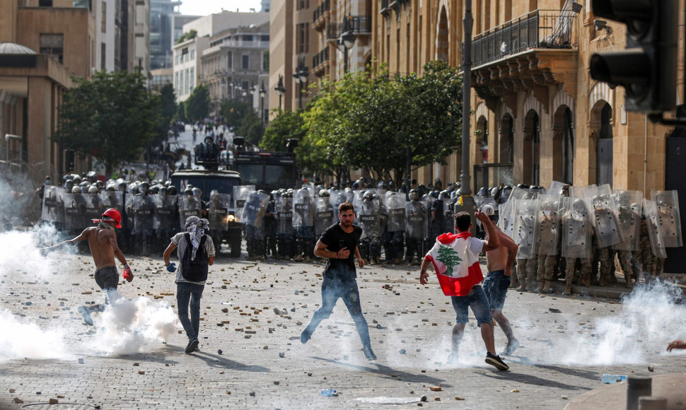 Libano policija ir protestuotojai