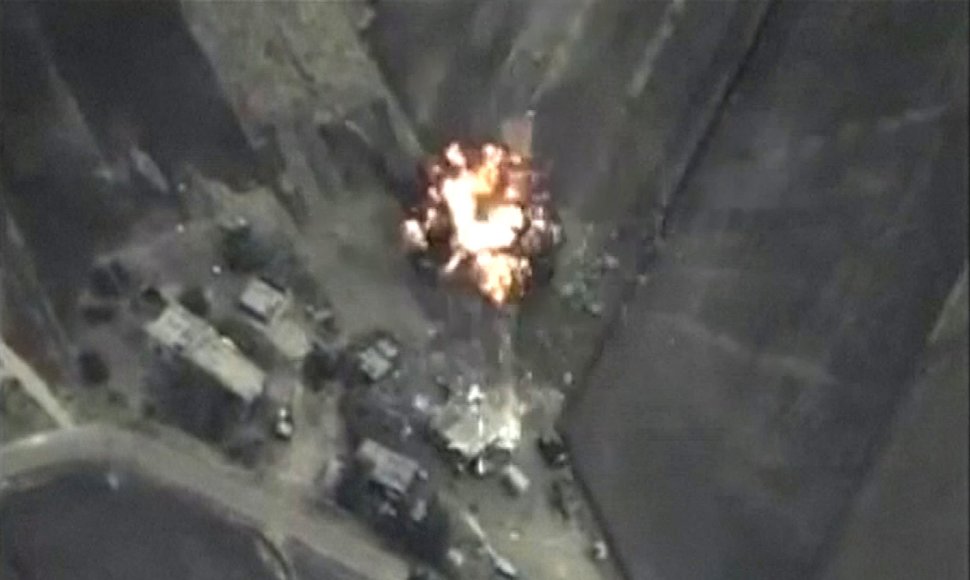 Rusijos karo lėktuvai atakavo sukilėlių aljanso pozicijas Sirijoje
