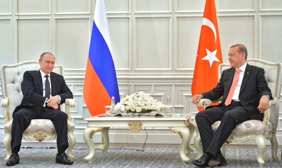 Vladimiras Putinas Baku susitiko su Recepu Tayyipu Erdoganu.