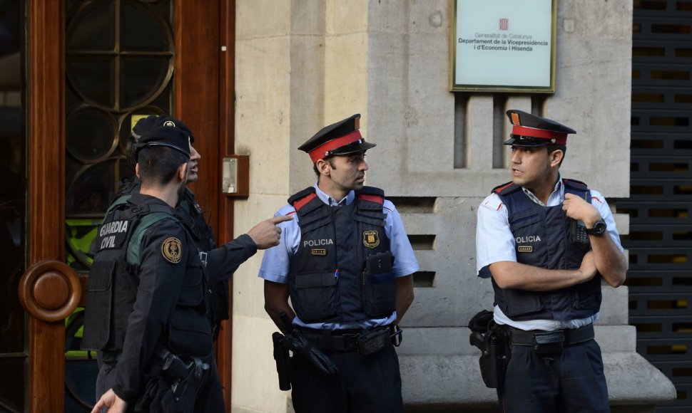 Ispanijos policija krečia Katalonijos vyriausybės būstines