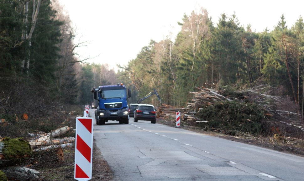 Girulių kelio rekonstrukcija