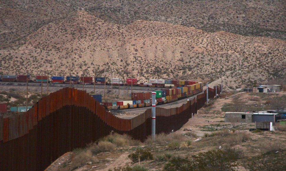 Tvora JAV ir Meksikos pasienyje