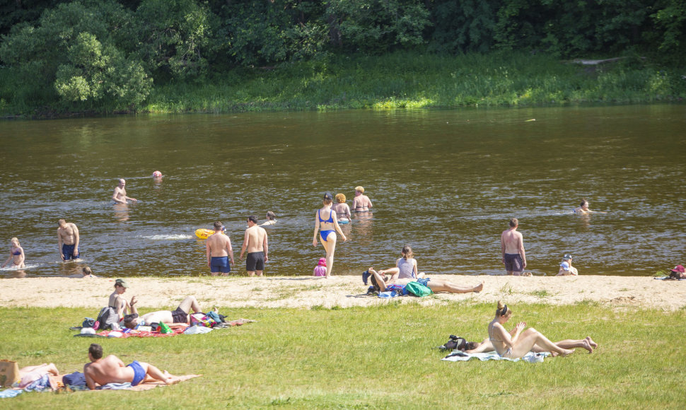 Sekmadienis Valakampių I paplūdimyje