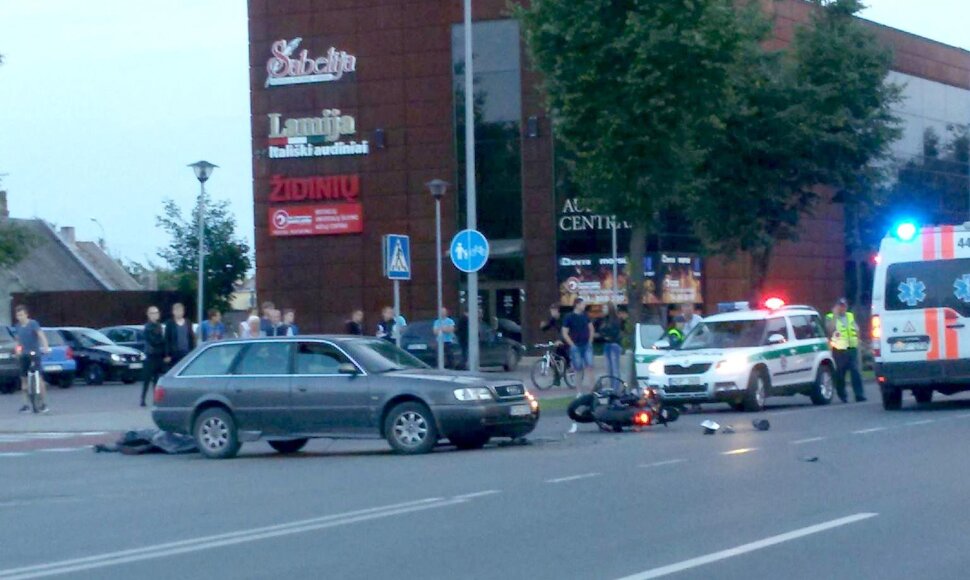 Šiauliuose Tilžės ir K.Donelaičio gatvių sankryžoje žuvo motociklininkas