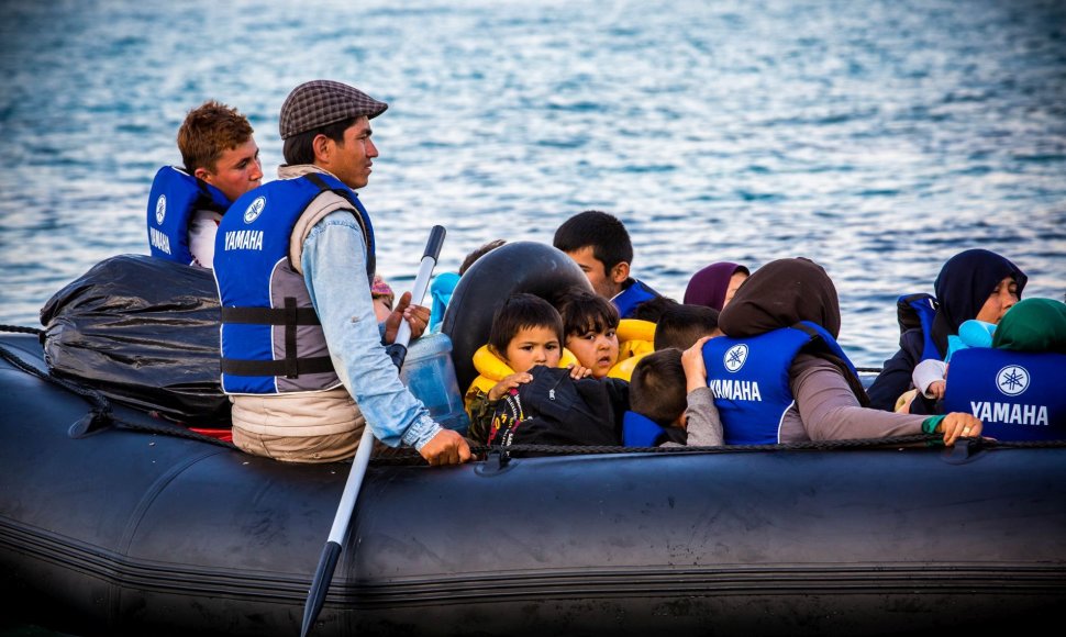 Migrantai ruošiasi plaukti per išorinę Europos sąjungos sieną