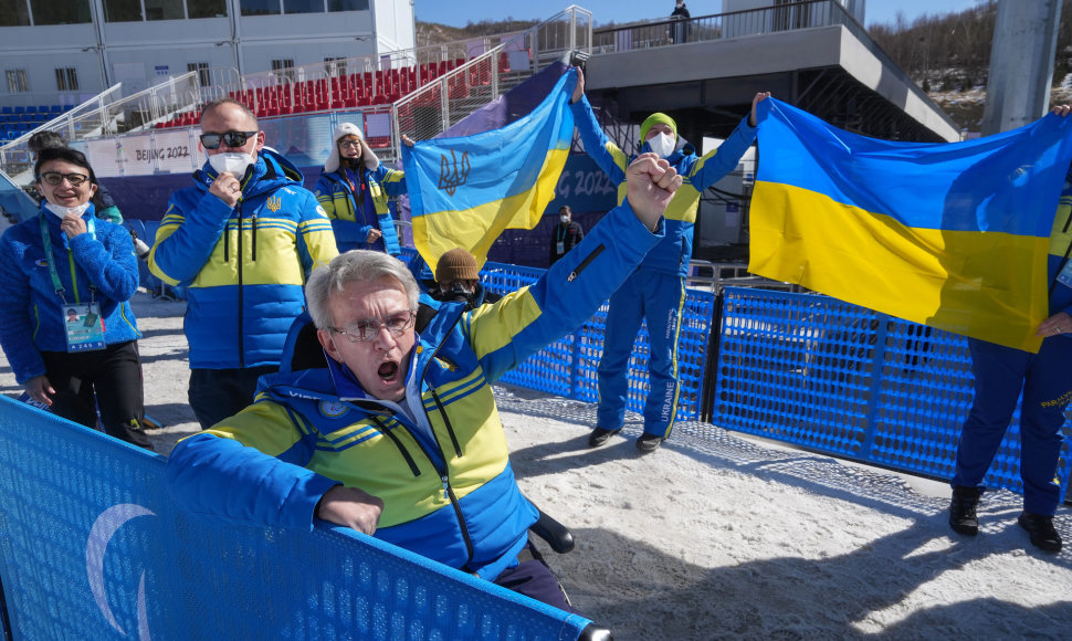 Ukrainos paralimpinio komiteto prezidentas Valerijus Suškevičius džiaugiasi dar vienu aukso medaliu.