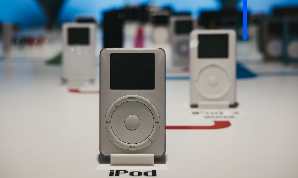 Pirmasis „iPod“ išleistas 2001 m. spalio 23 d.