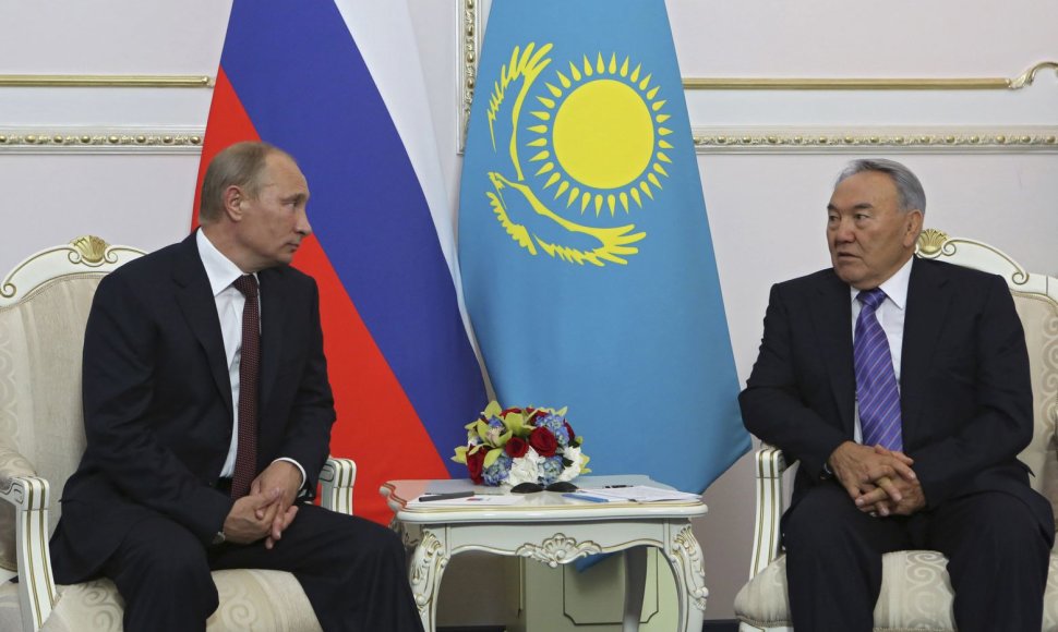 Rusijos prezidentas Vladimiras Putinas ir Kazachstano vadovas Nursultanas Nazarbajevas