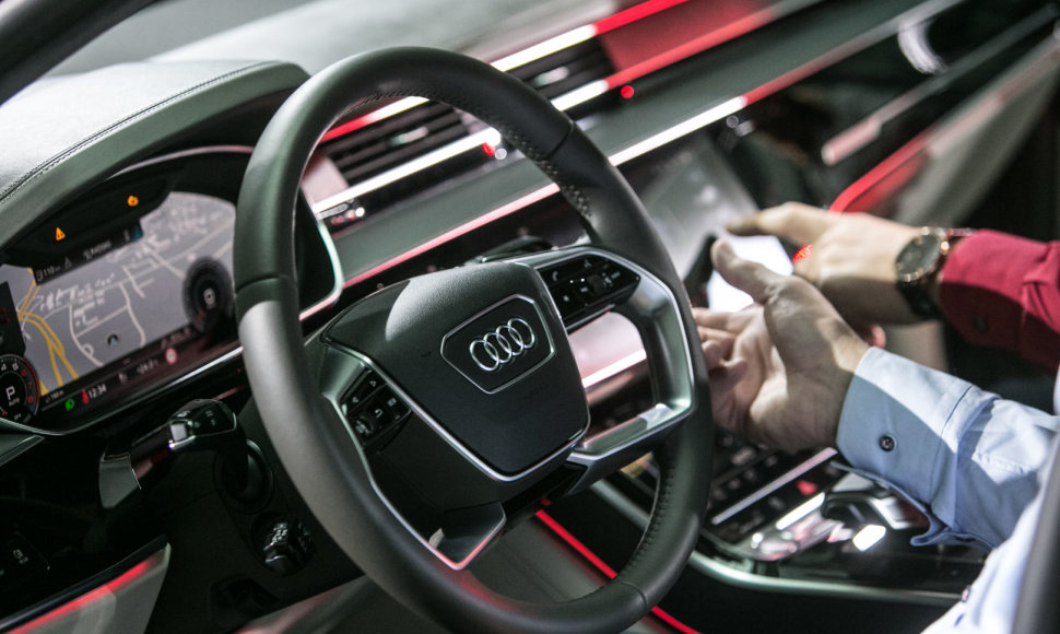 „Audi A8“ pristatymo akimirka