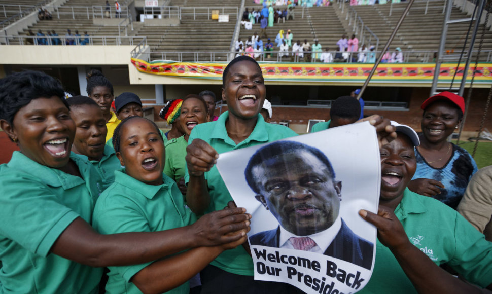 Zimbabvė ruošiasi naujo prezidento inauguracijai