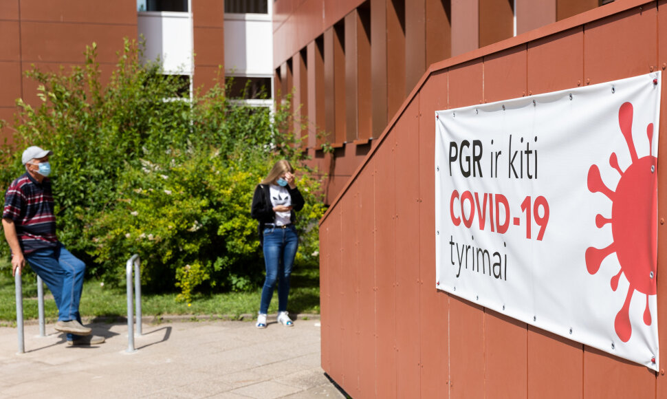 COVID-19 tyrimai Vilniaus poliklinikose
