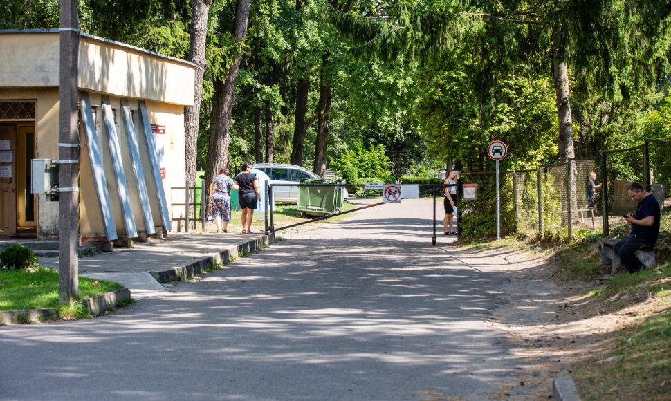 Kauno Romainių kapinių vartai