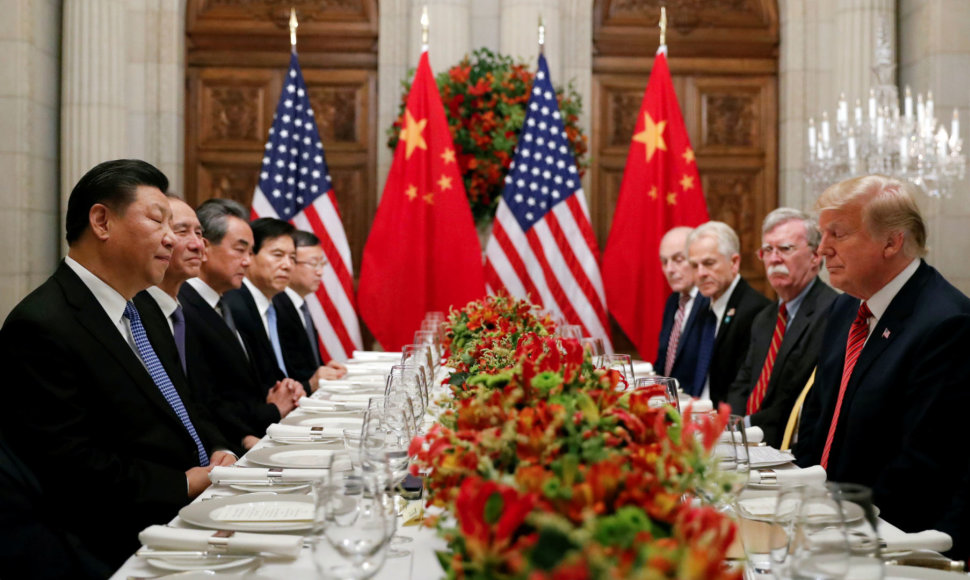 Xi Jinpingas ir Donaldas Trumpas G20 viršūnių susitikime