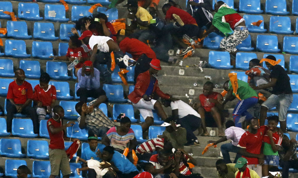 Per Afrikos futbolo čempionato pusfinalį Pusiaujo Gvinėjos sirgaliai stadione sukėlė riaušes