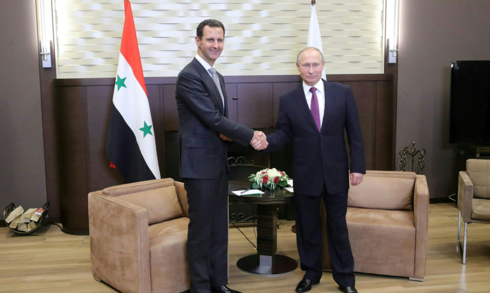 Vladimiras Putinas ir Basharas al Assadas Sočyje