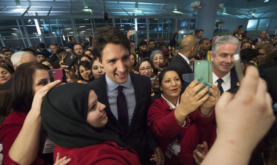 Kanadą pasiekė pirmoji pabėgėlių iš Sirijos grupė