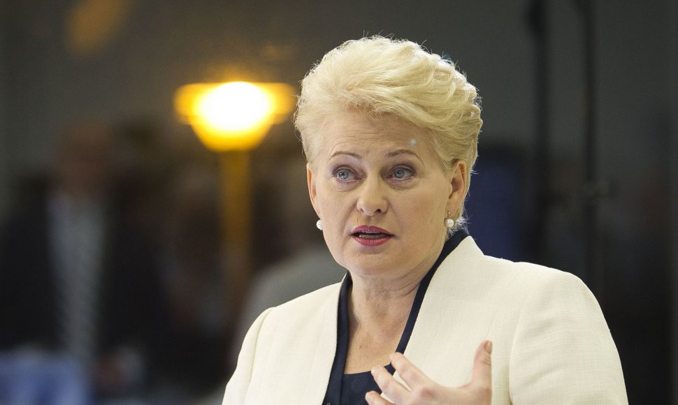 Dalia Grybauskaitė švenčia pergalę Prezidento rinkimuose.