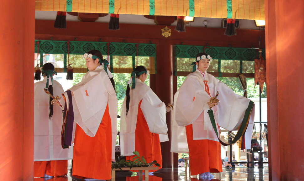Mažučių kaime, Kretingos rajone įsikūręs Japoni&scaron;kas sodas jau de&scaron;imtį metų puoselėja lietuvių pagonybės ir japonų &scaron;intoizmo įkūnytą pagarbą ir meilę gamtai.