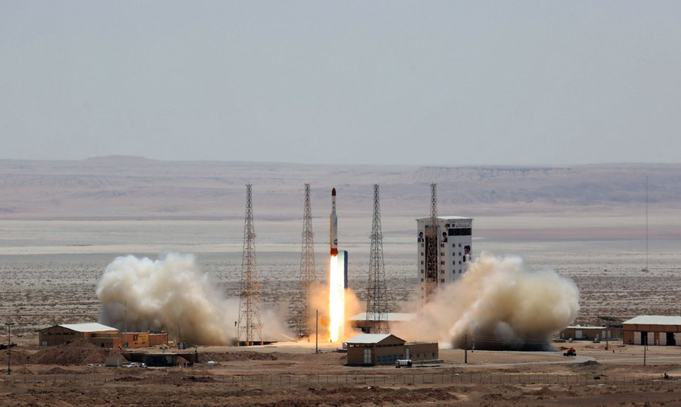 JAV pasmerkė provokacinį Irano palydovą galinčios nešti raketos bandymą