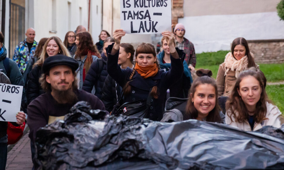 Meninė akcija &bdquo;I&scaron; kultūros tamsą &ndash; lauk&rdquo;