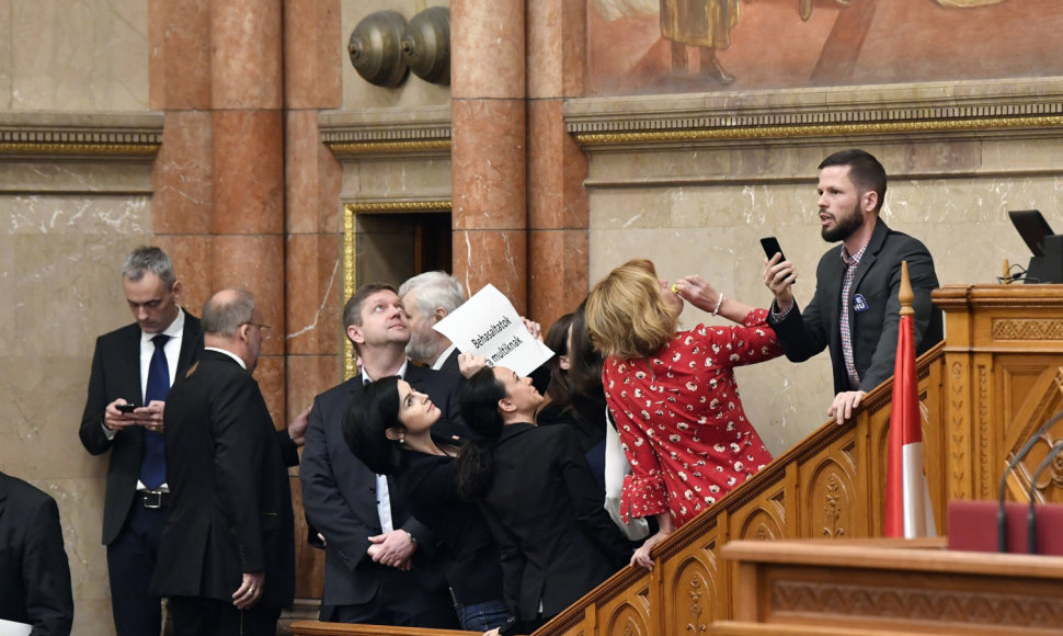 Vengrijos opozicinių parlamentarų protestas