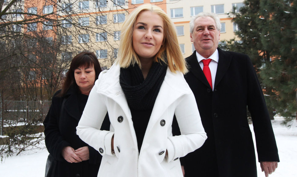 Katerina Zemanova su tėvais – Čekijos prezidentu Milošu Zemanu ir Ivana Zemanova