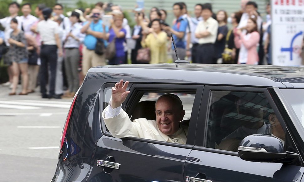 Popiežius Pranciškus atvyko į Pietų Korėją