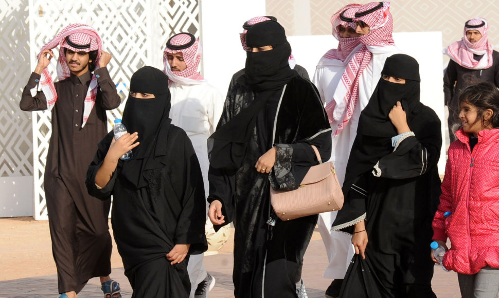 Saudo Arabijoje moterims suteikiama vis daugiau teisių