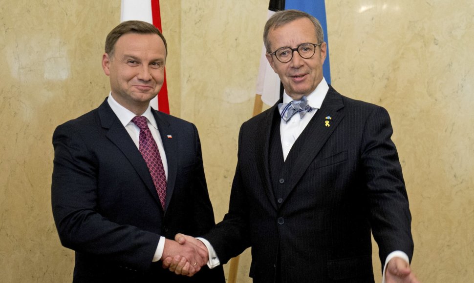  Lenkijos vadovas Andrzejus Duda ir Estijos prezidentas Toomas Hendrikas Ilvesas