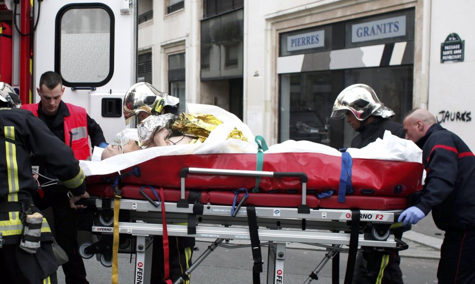 Ginkluoti užpuolikai atakavo „Charlie Hebdo“ redakciją