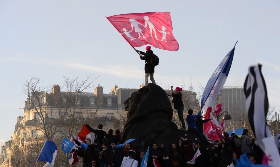 Prancūzijoje demonstracija prieš vyriausybės „šeimos fobiją“
