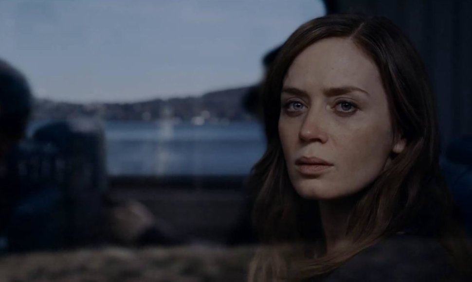 Emily Blunt filme „Mergina traukiny“