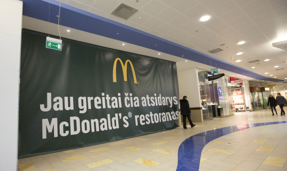 „McDonald's“ prekybos centre „Panorama“ 