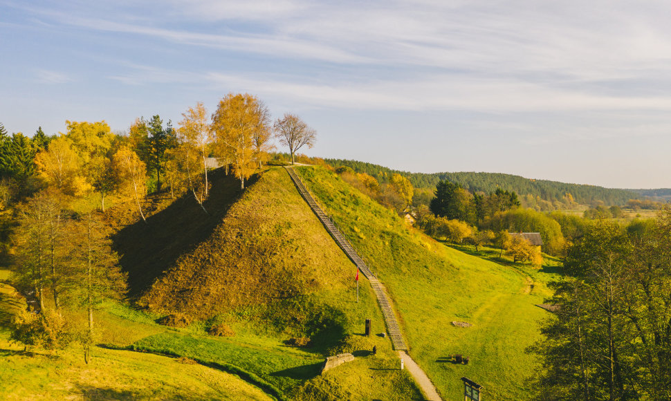 Merkinės piliakalnis, kuriuo baigiasi laisvės kovų kelias