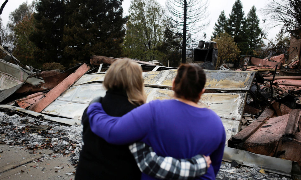 Per gaisrą Kalifornijoje žuvo mažiausiai 84 žmonės
